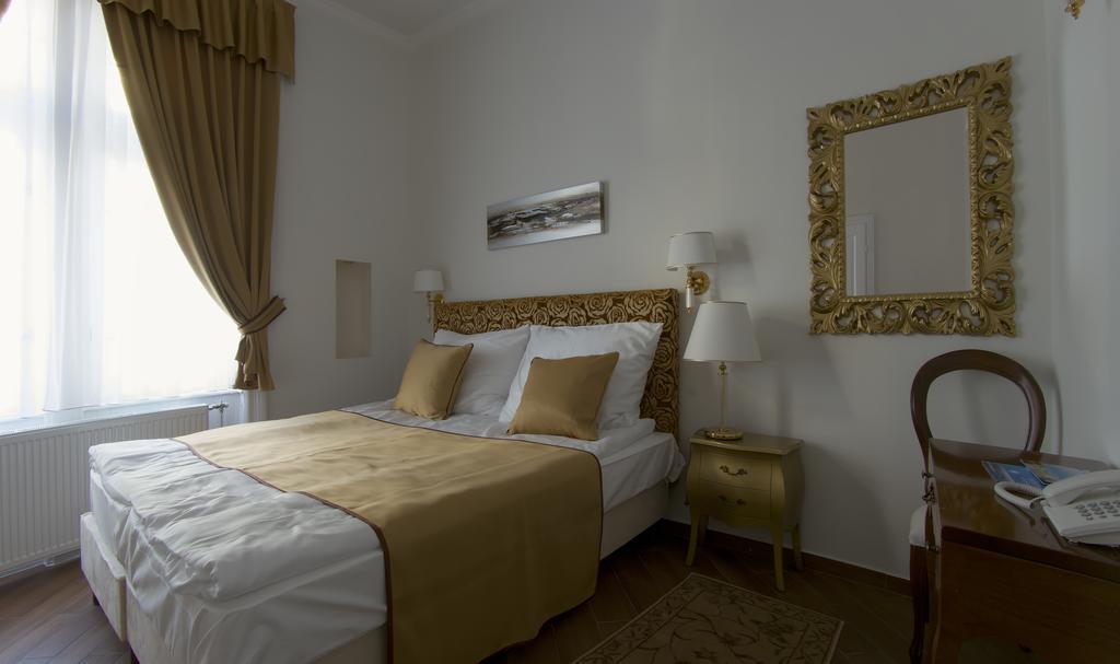 شيوفوك Jokai Villa المظهر الخارجي الصورة